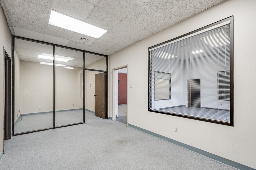 More Photos Of 22475 Community Dr, New Caney Medical For Sale