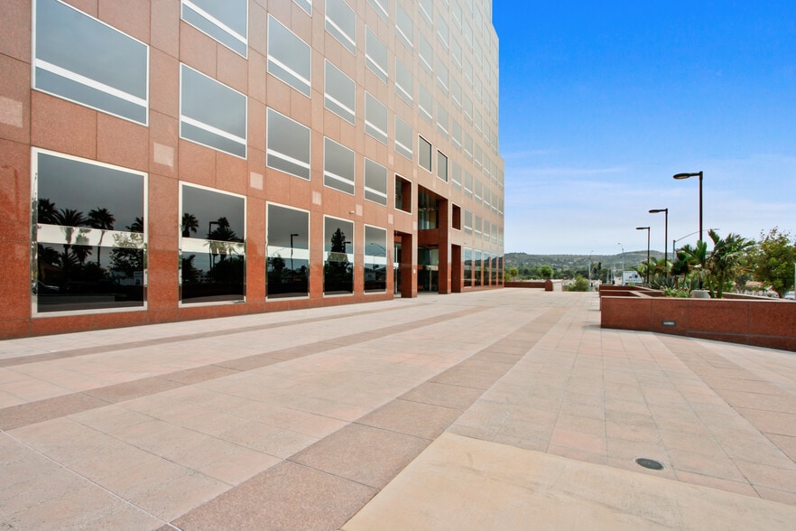 More Photos Of 100 N Barranca St, West Covina Office For Lease