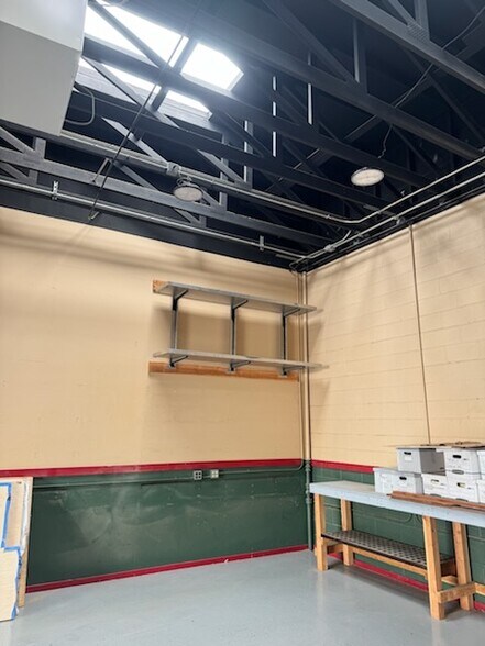 More Photos Of 1805 Laguna Canyon Rd, Laguna Beach Warehouse For Lease