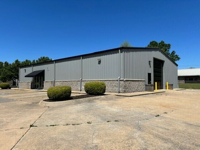 More Photos Of 1290 Dons Ln, Conway Service For Lease