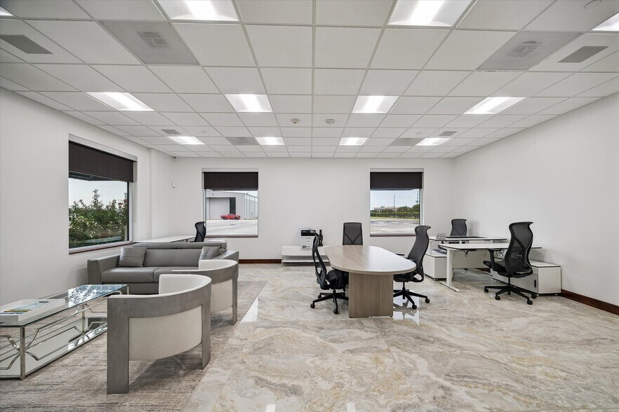 More Photos Of 12890C S Highway 6, Sugar Land Specialty For Sale