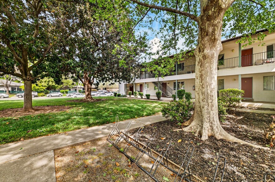 More Photos Of 161-261 Cohasset Ln, Chico Apartments For Sale