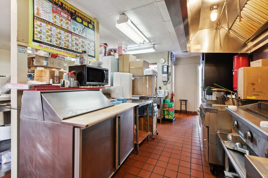 More Photos Of 3332 Victory Blvd, Portsmouth Fast Food For Sale