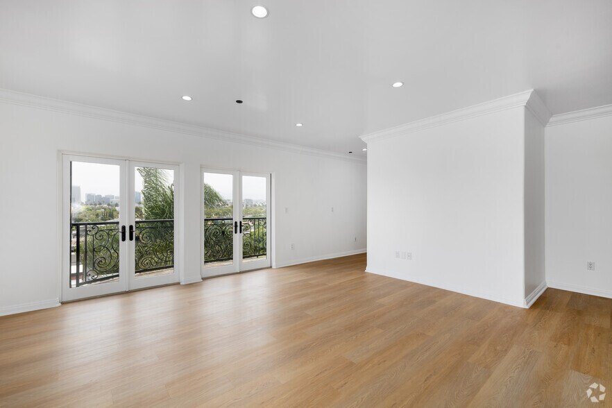 More Photos Of 930 S Robertson Blvd, Los Angeles Apartments For Lease