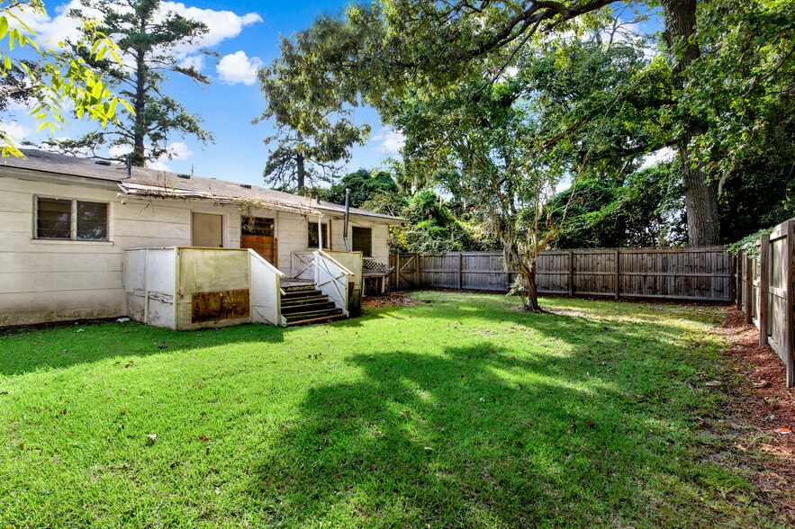 More Photos Of 4710 Augusta Rd, Savannah Flex For Sale