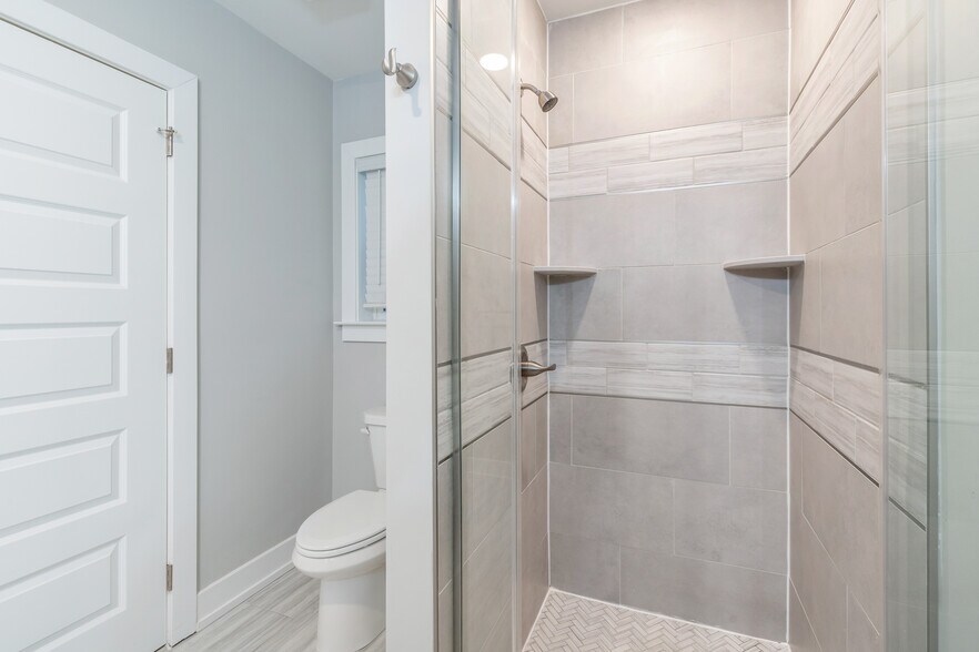More Photos Of 1309 S 52nd St, Philadelphia Apartments For Sale