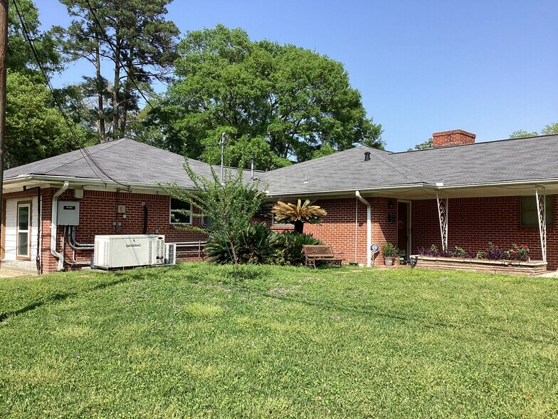 More Photos Of 302 Conroe Dr, Conroe Assisted Living For Sale