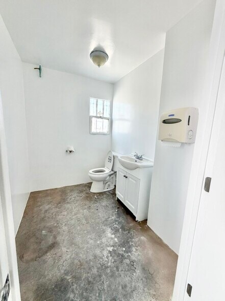More Photos Of 1446 S Robertson Blvd, Los Angeles Storefront For Lease