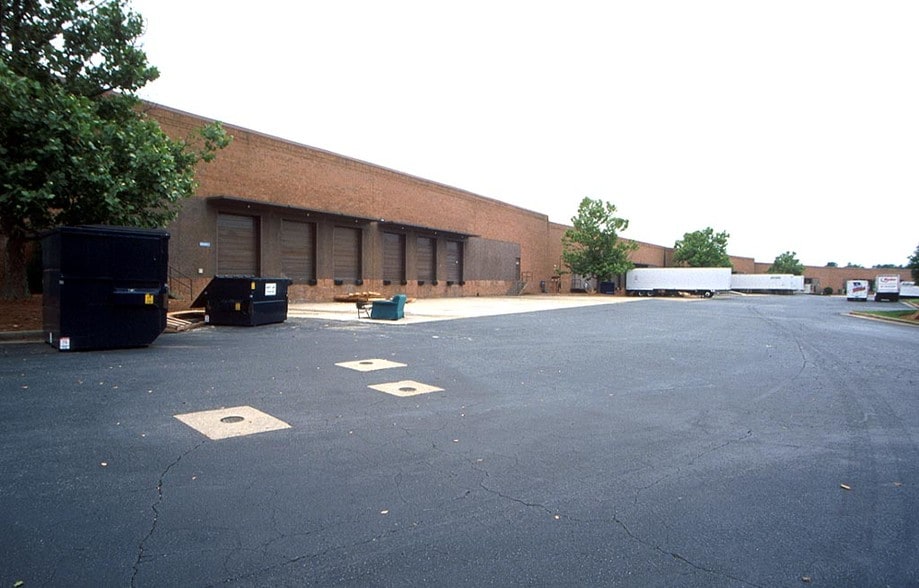 More Photos Of 6695 Jimmy Carter Blvd, Norcross Distribution For Lease