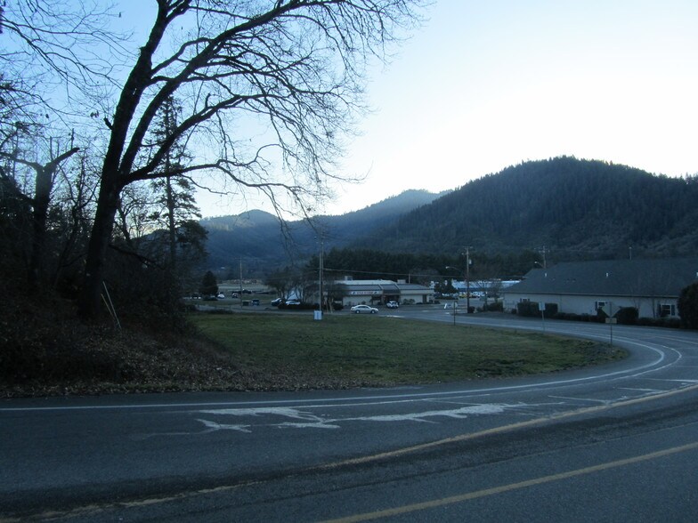 More Photos Of 100 Wards Creek Rd, Rogue River Land For Sale