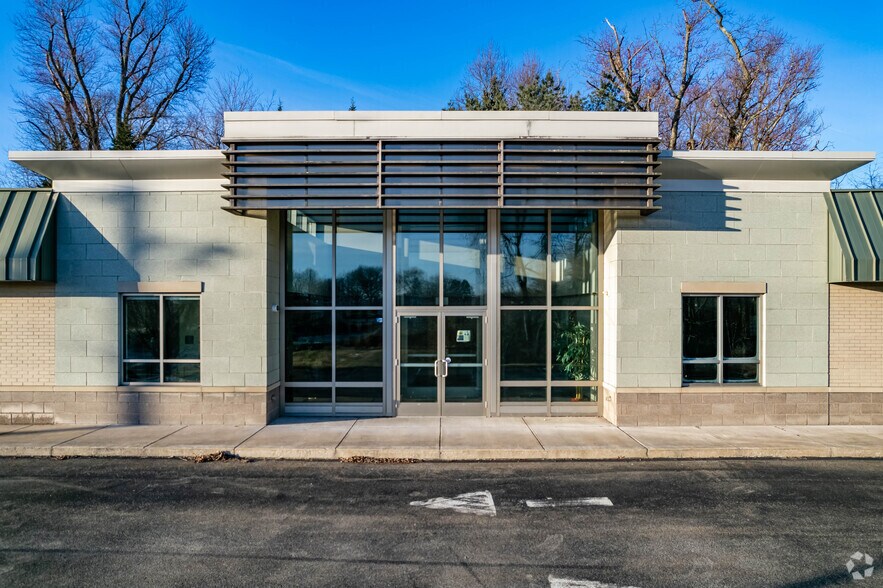 More Photos Of 419 Coyle Curtain Rd, Monongahela Medical For Sale