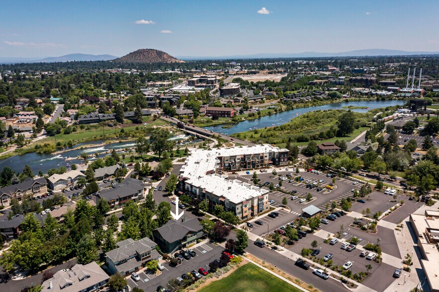 More Photos Of 796 SW Bradbury Way, Bend Office For Lease