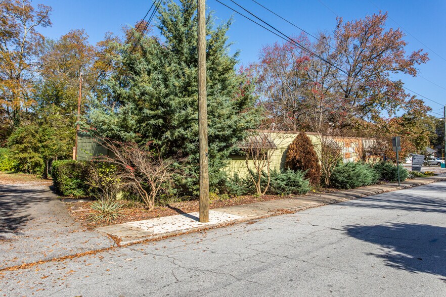 More Photos Of 102 Church St, Decatur Land For Sale
