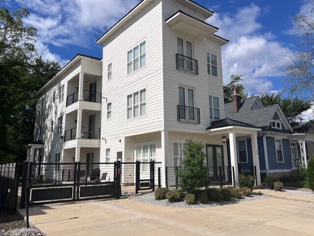 More Photos Of 23 S Morrison St, Memphis Multifamily For Sale