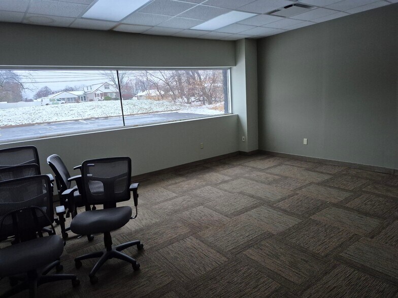 More Photos Of 1775 Buffalo Rd, Gates Light Distribution For Sale