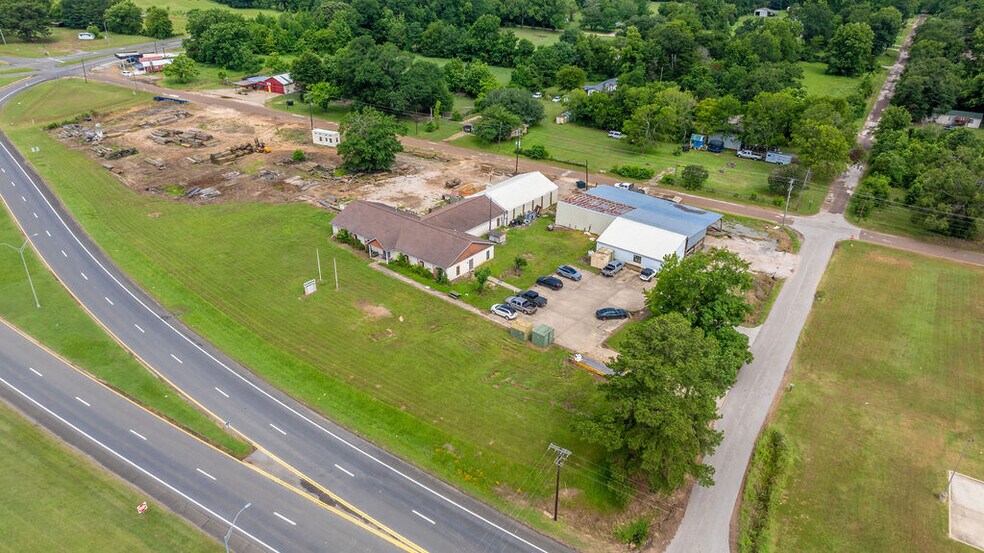 More Photos Of 189 N 1st St, Timpson Warehouse For Sale