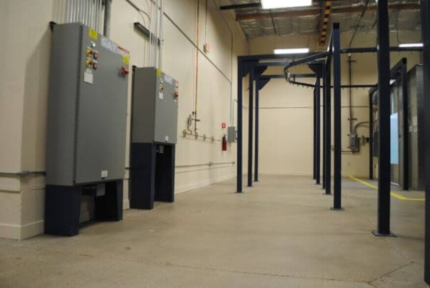 More Photos Of 2400 S Roosevelt St, Tempe Warehouse For Sale