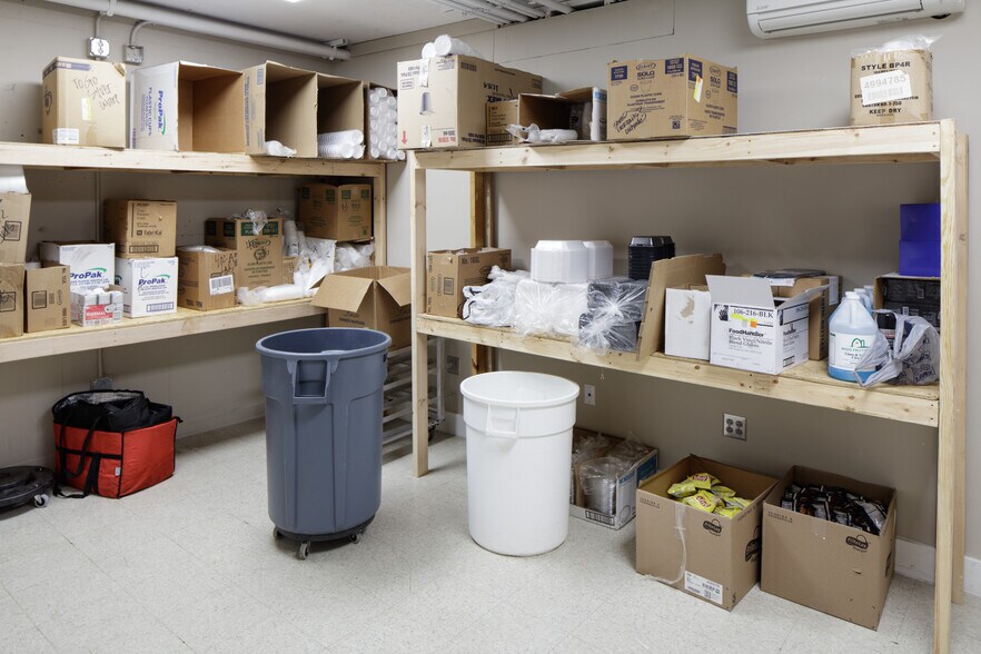 More Photos Of 100 Symphony Way, Anniston Sports And Entertainment For Sale