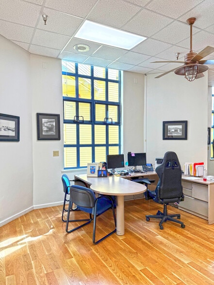 More Photos Of 2974-2980 College Ave, Berkeley Apartments For Lease