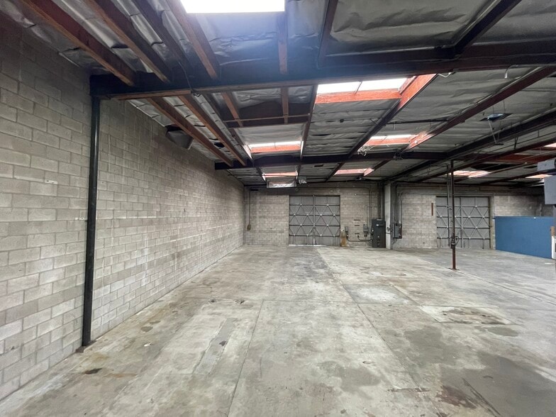 More Photos Of 2764 Saint Louis Ave, Signal Hill Warehouse For Lease