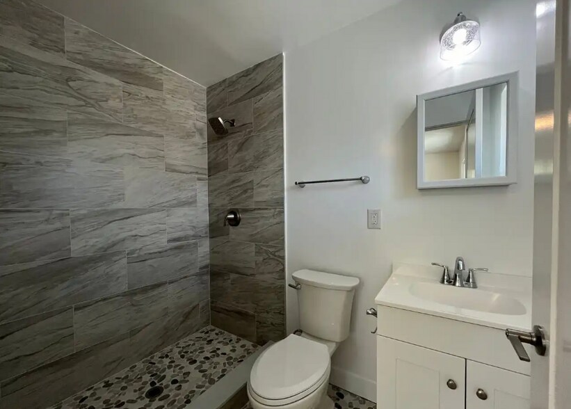 More Photos Of 829 S Claudina St, Anaheim Apartments For Sale