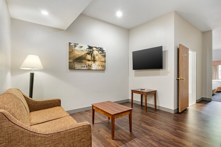 More Photos Of 1899 Winderly Ln, Pickerington Hotel For Sale