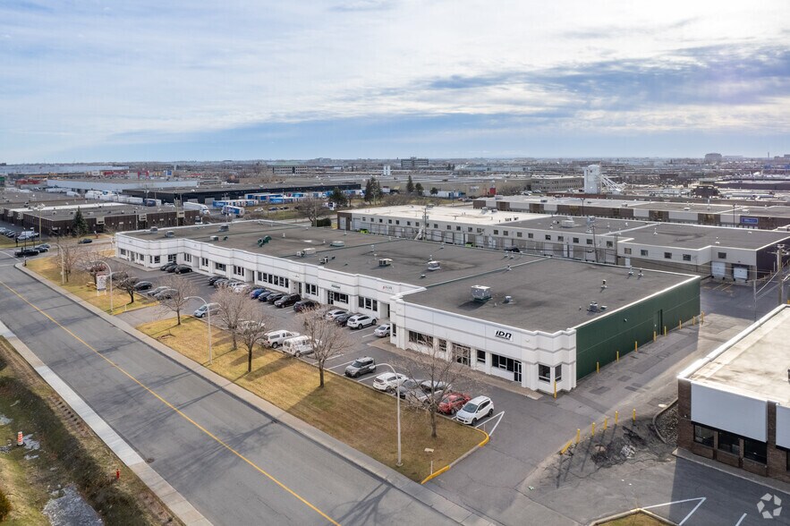 More Photos Of 1550-1600 Rue Beaulac, Montréal Distribution For Lease
