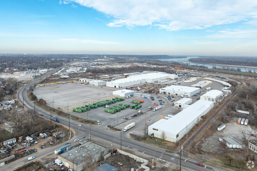 More Photos Of 8000 Hall St, Saint Louis Warehouse For Lease