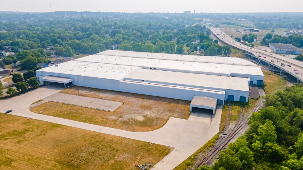 More Photos Of 2333 Mccall St, Dayton Warehouse For Lease