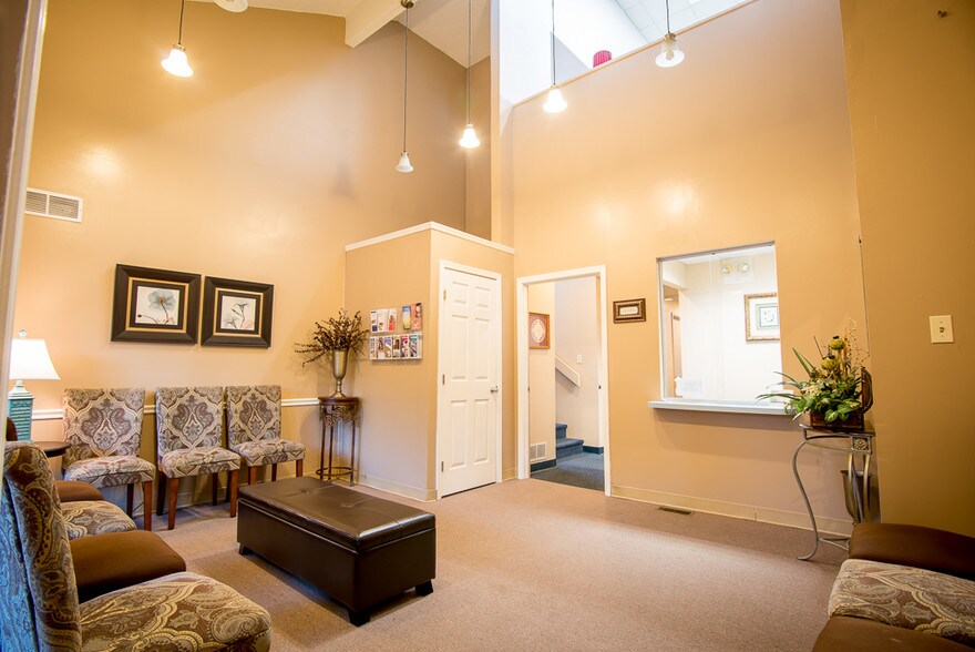 More Photos Of 1305 Milstead Ave NE, Conyers Medical For Sale