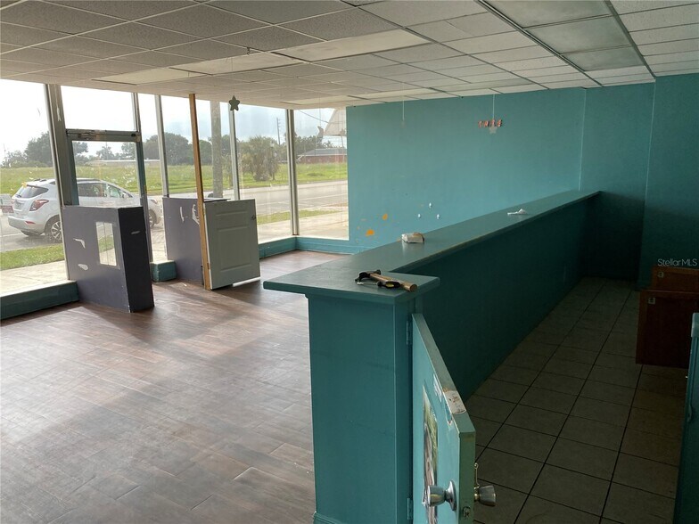 More Photos Of 207 N Scenic Hwy, Frostproof General Retail For Sale