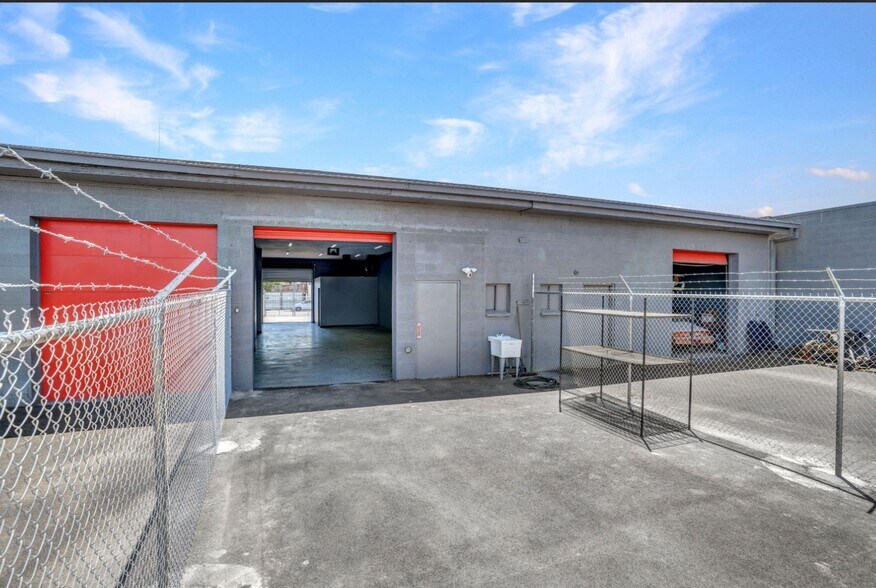 More Photos Of 2120 Highland Ave, Las Vegas Manufacturing For Lease