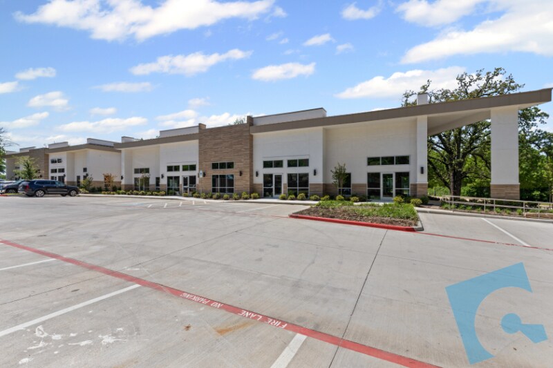 More Photos Of 1802 W Pleasant Ridge Rd, Arlington Unknown For Lease