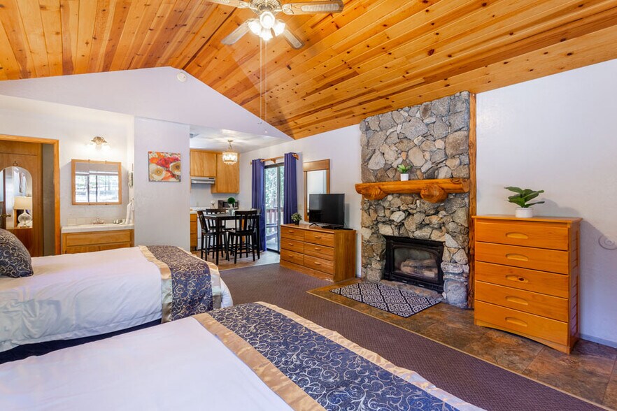 More Photos Of 500 Dodge Ridge Rd, Pinecrest Hotel For Sale