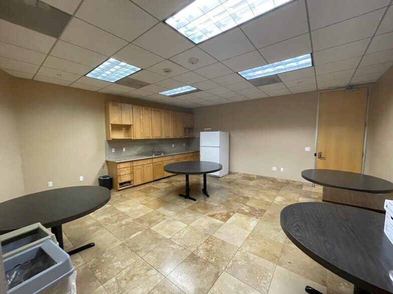 More Photos Of 600 N Brand Blvd, Glendale Medical For Lease