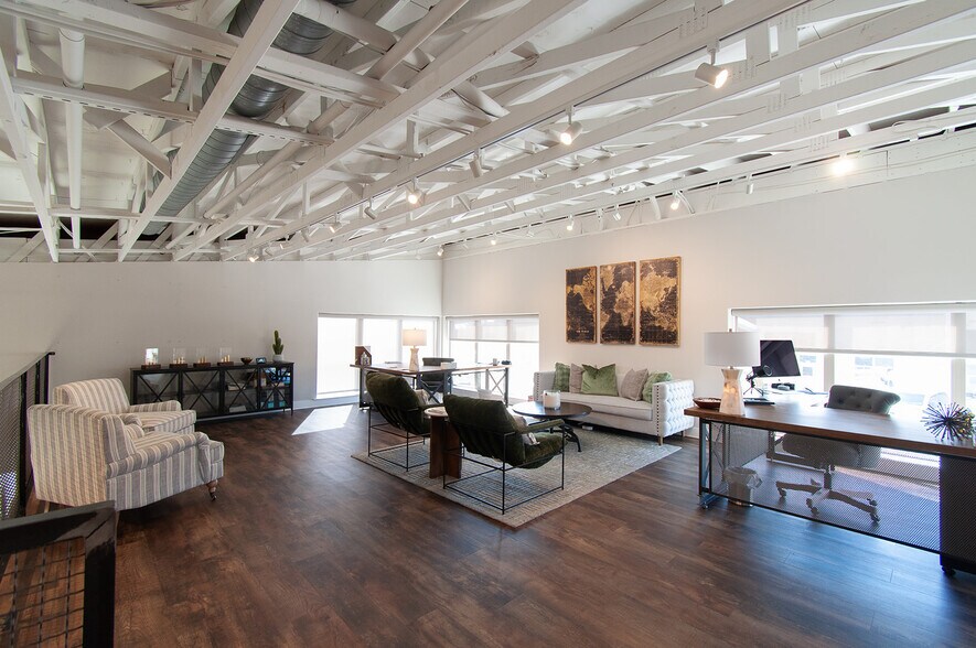 More Photos Of 1645 Greens Prairie Rd W, College Station Office For Sale