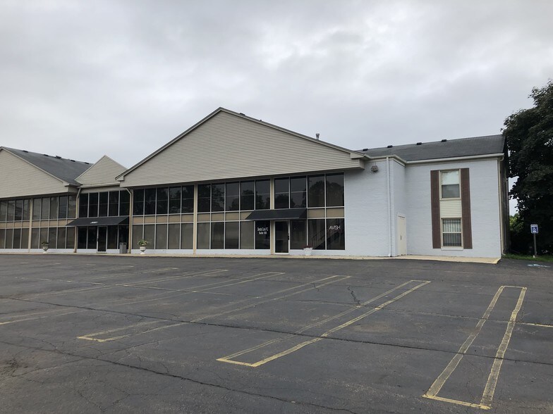 More Photos Of 26561 W 12 Mile Rd, Southfield Office For Lease