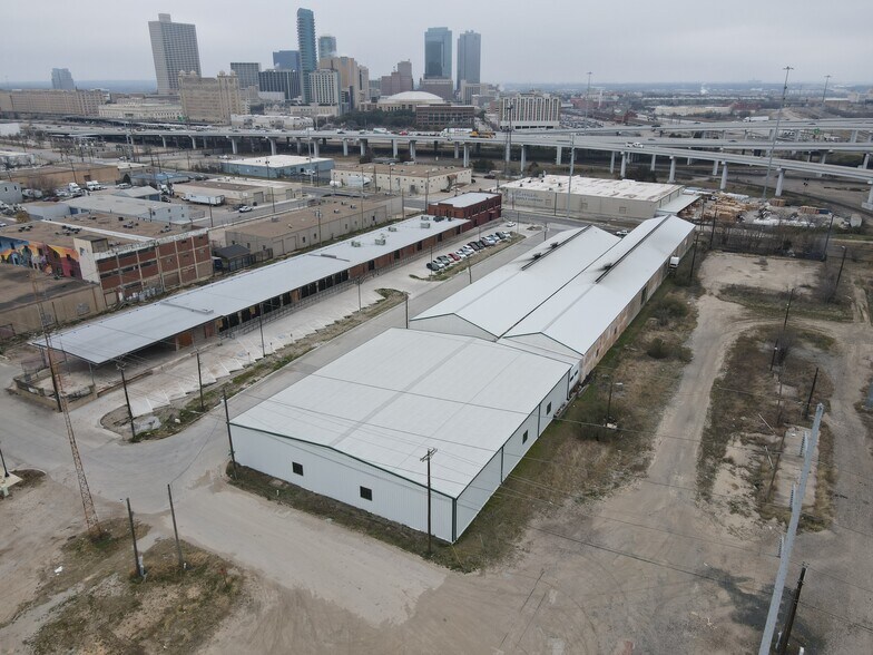 More Photos Of 400 E Vickery Blvd, Fort Worth Warehouse For Lease