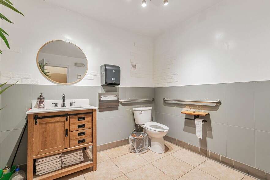 More Photos Of 1014 Clement St, San Francisco Storefront Retail Office For Sale