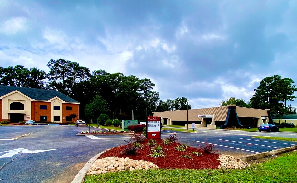 More Photos Of 11719-B Jefferson Ave, Newport News Unknown For Lease