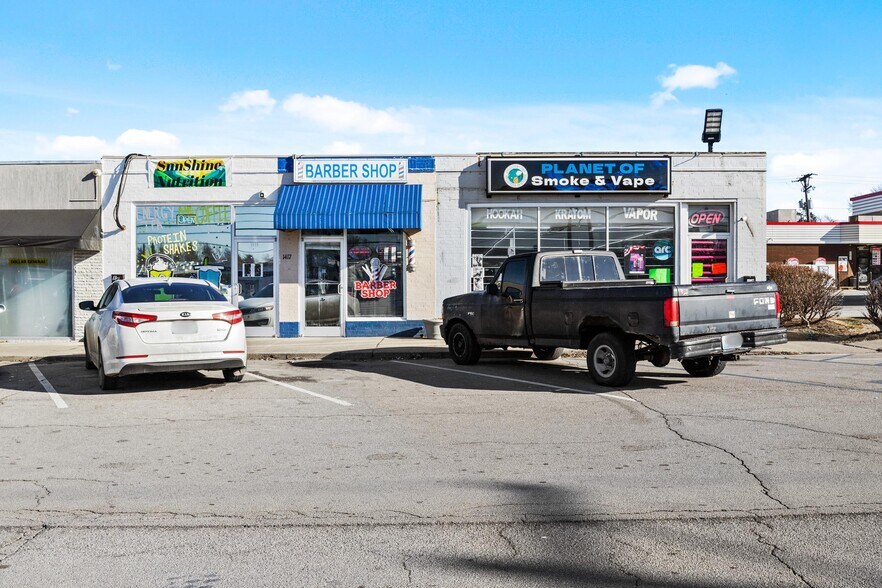 More Photos Of 1415-1419 Leestown Rd, Lexington General Retail For Sale