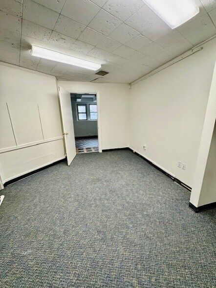 More Photos Of 19 Garden St, Cambridge Apartments For Lease