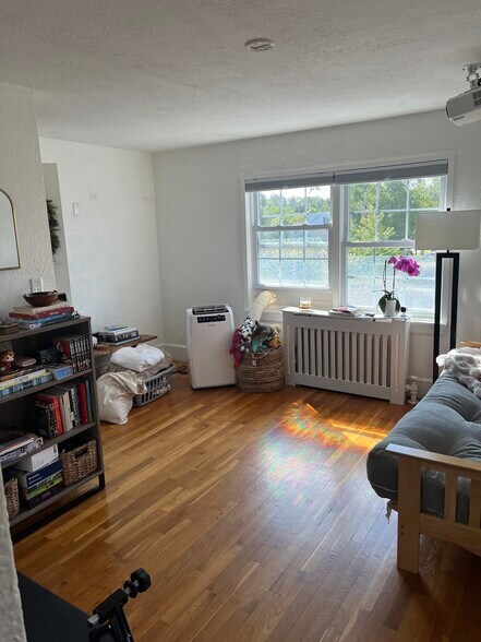 More Photos Of 2 Scott Dyer Rd, Cape Elizabeth Storefront Retail Office For Sale