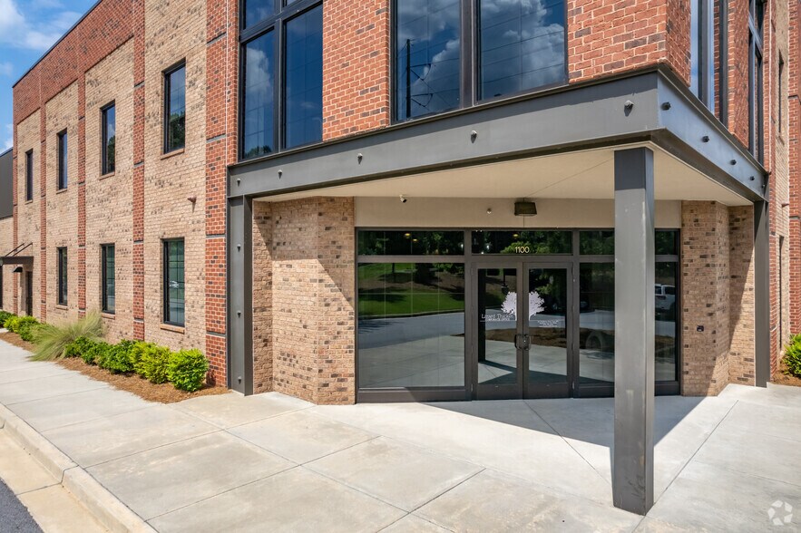 More Photos Of 150 Huddleston Rd, Peachtree City Manufacturing For Lease