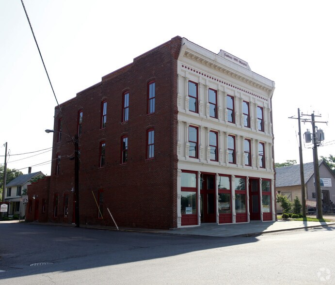 Primary Photo Of 301 E Main St, Remington Office For Lease