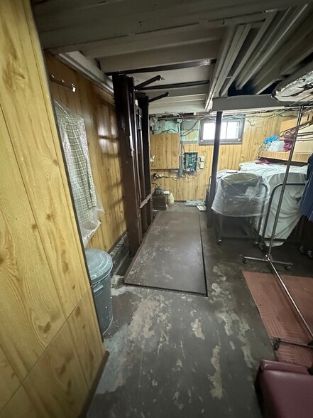 More Photos Of , Cleveland General Retail For Sale