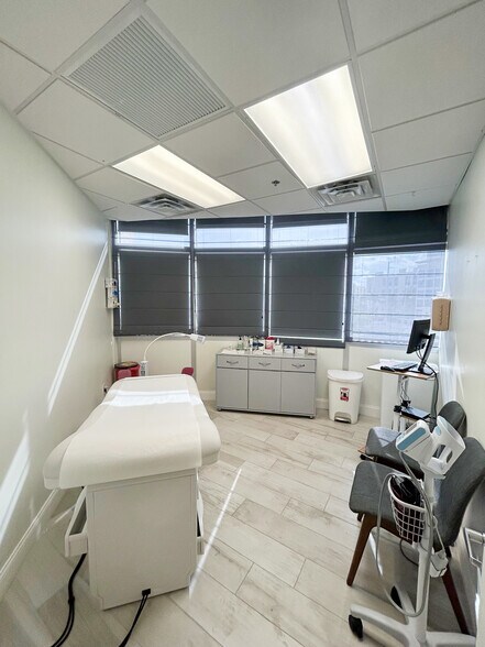 More Photos Of 6141 Sunset Dr, South Miami Medical For Sale