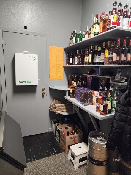 More Photos Of 424 Main St, Jordan Sports And Entertainment For Sale