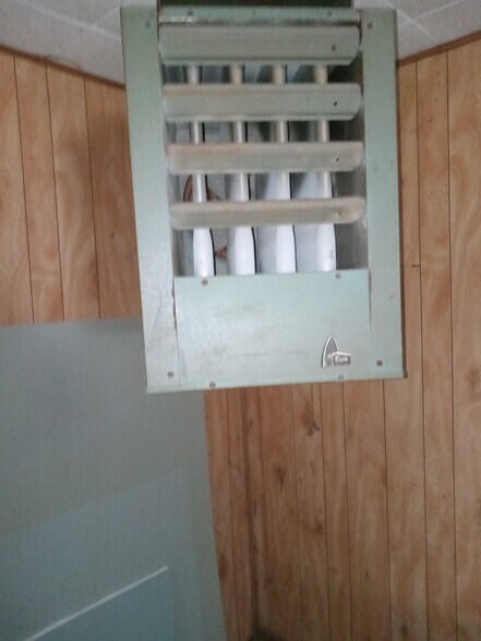 More Photos Of 515 W Butler Ave, Chalfont Veterinarian Kennel For Sale