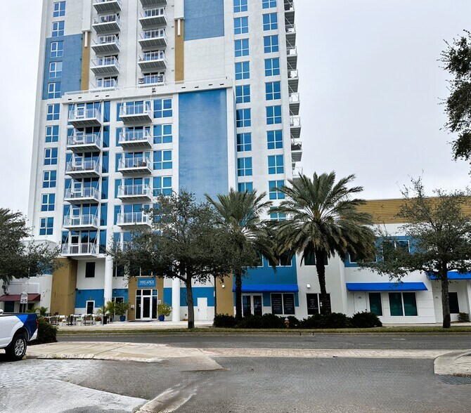 More Photos Of 1100 Cleveland St, Clearwater Apartments For Lease